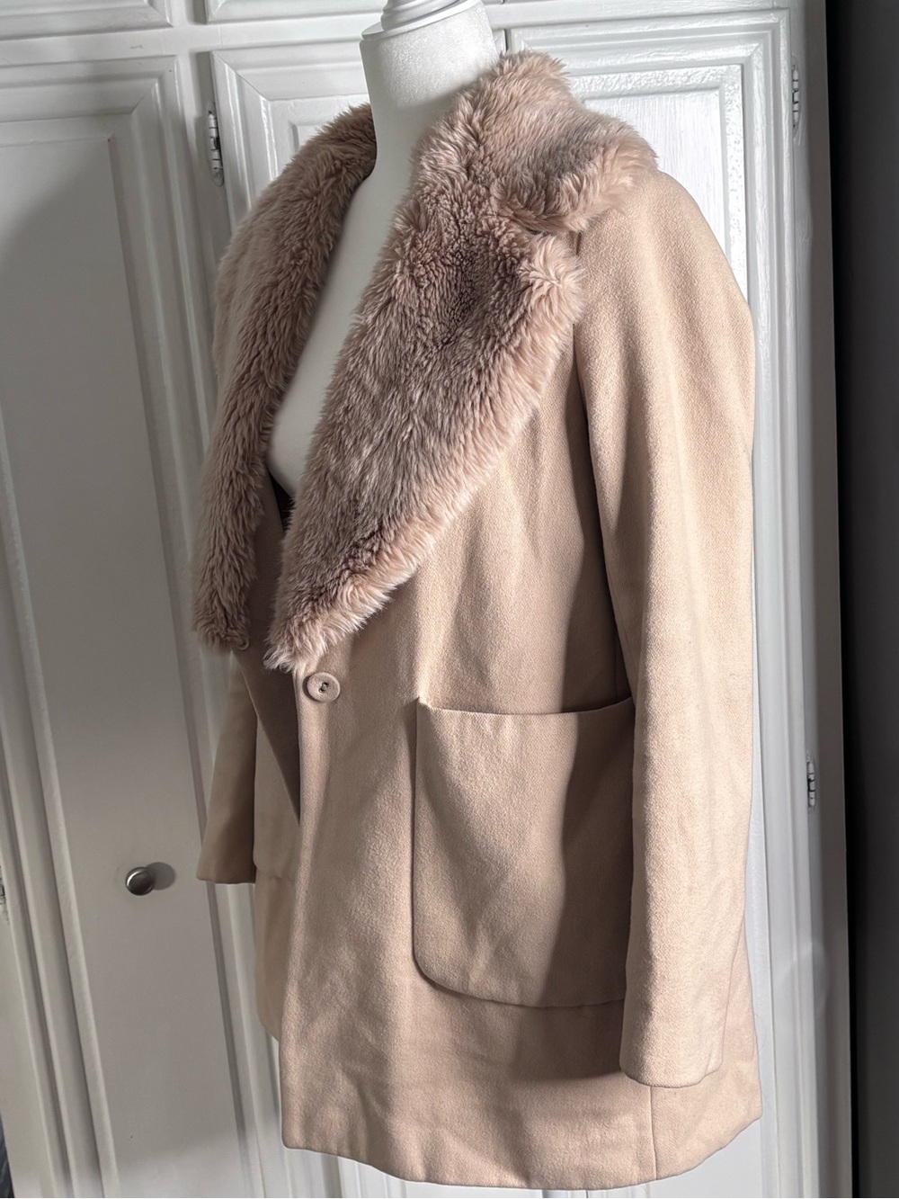 Zara Basic Wool Blend Coat Faux Fur Shawl Collar Beige Patch Pocket XS - Picture 7 of 9